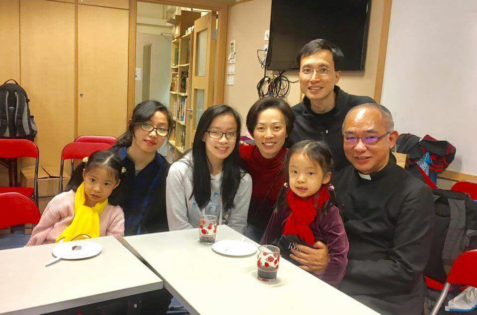 王展滔執事與家人合照 （六）照片.jpg
